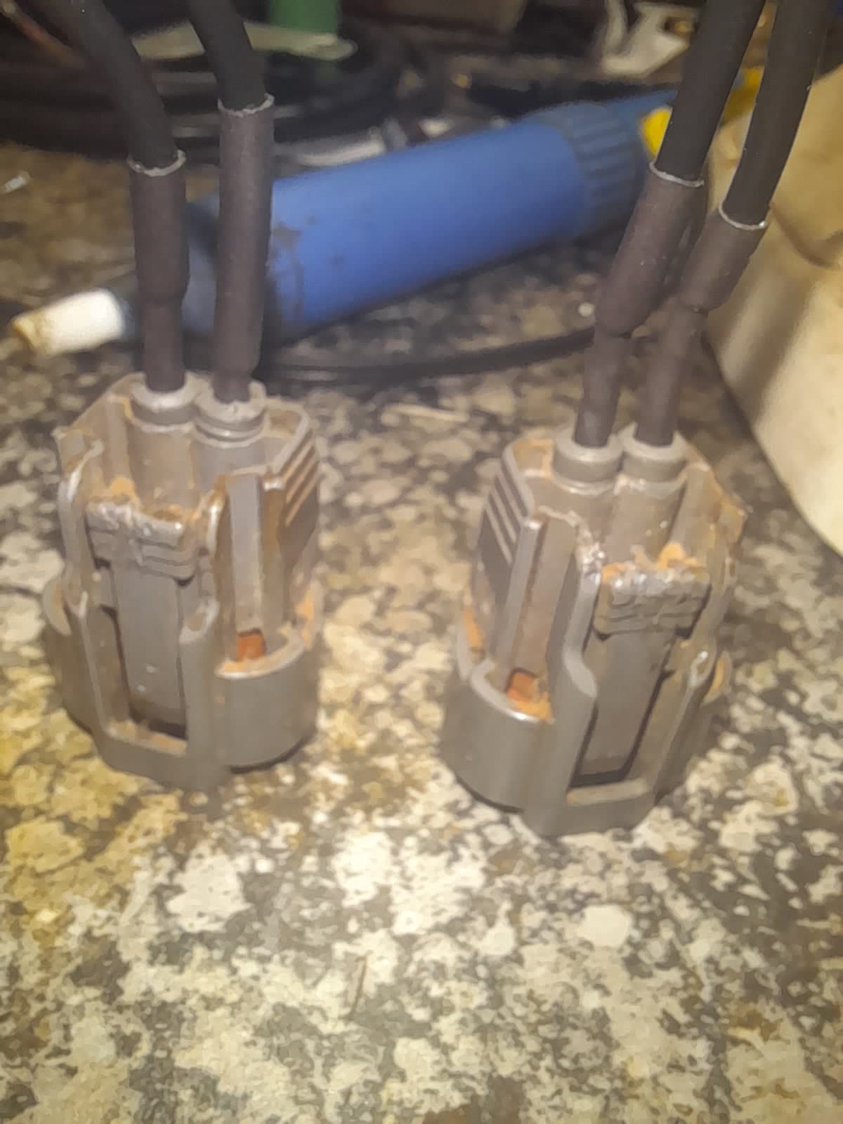 technician-performing-electronics-assessment