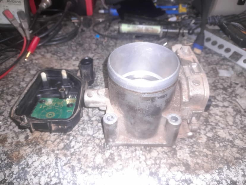 The 03F133062B Throttle Body: Common Issues, Diagnostics, and Solutions for VW/Audi Vehicles